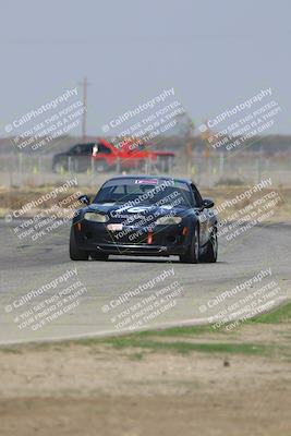 media/Oct-25-2025-CalClub SCCA (Sat) [[34c778dfbe]]/Group 2/Qualifying/
